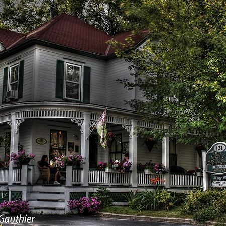 Ici Et Maintenant Bed and Breakfast Magog Exterior foto